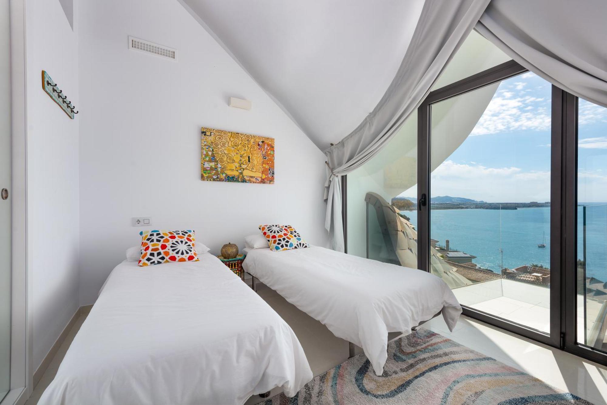 Rentitspain Casa Del Acantilado Piscina Climatizada 살로브레나 외부 사진