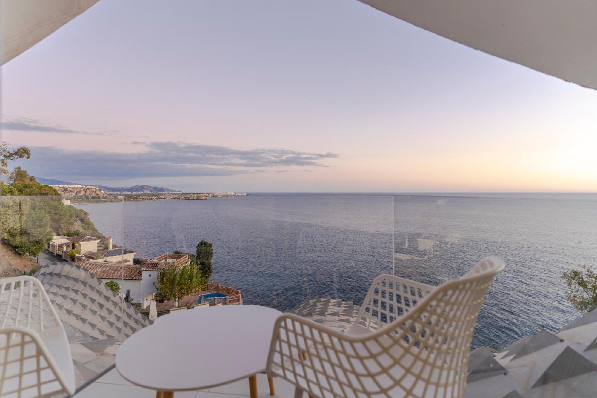 Rentitspain Casa Del Acantilado Piscina Climatizada 살로브레나 외부 사진
